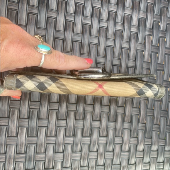 BURBERRY Nova Check Wallet🔥Vintage/🇮🇹made, PVC/Leather🔥RARE🔥Hardware🔥7”x4” - Picture 12 of 15